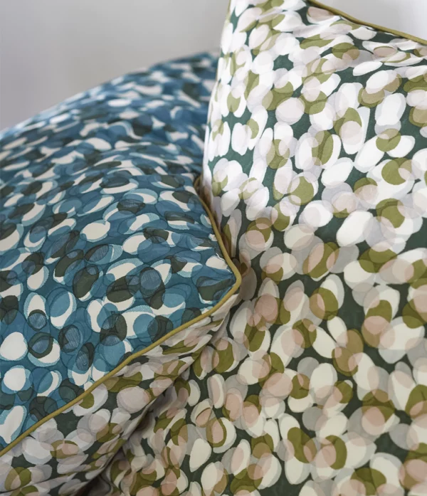 Parure de lit en coton tissé teint chez Sylvie Thiriez